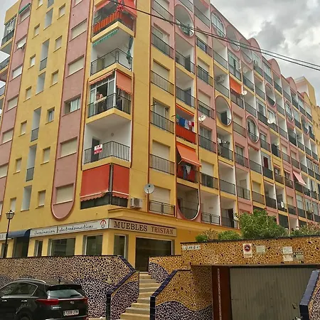 Economy Studio Calle La Loma 107 *